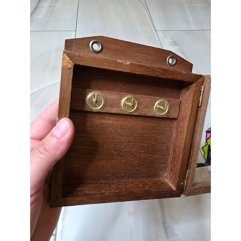 Vintage Wooden Key Holder Box Wall Mount Stained Glass Style House 3 Hooks 6in - Picture 15 of 16